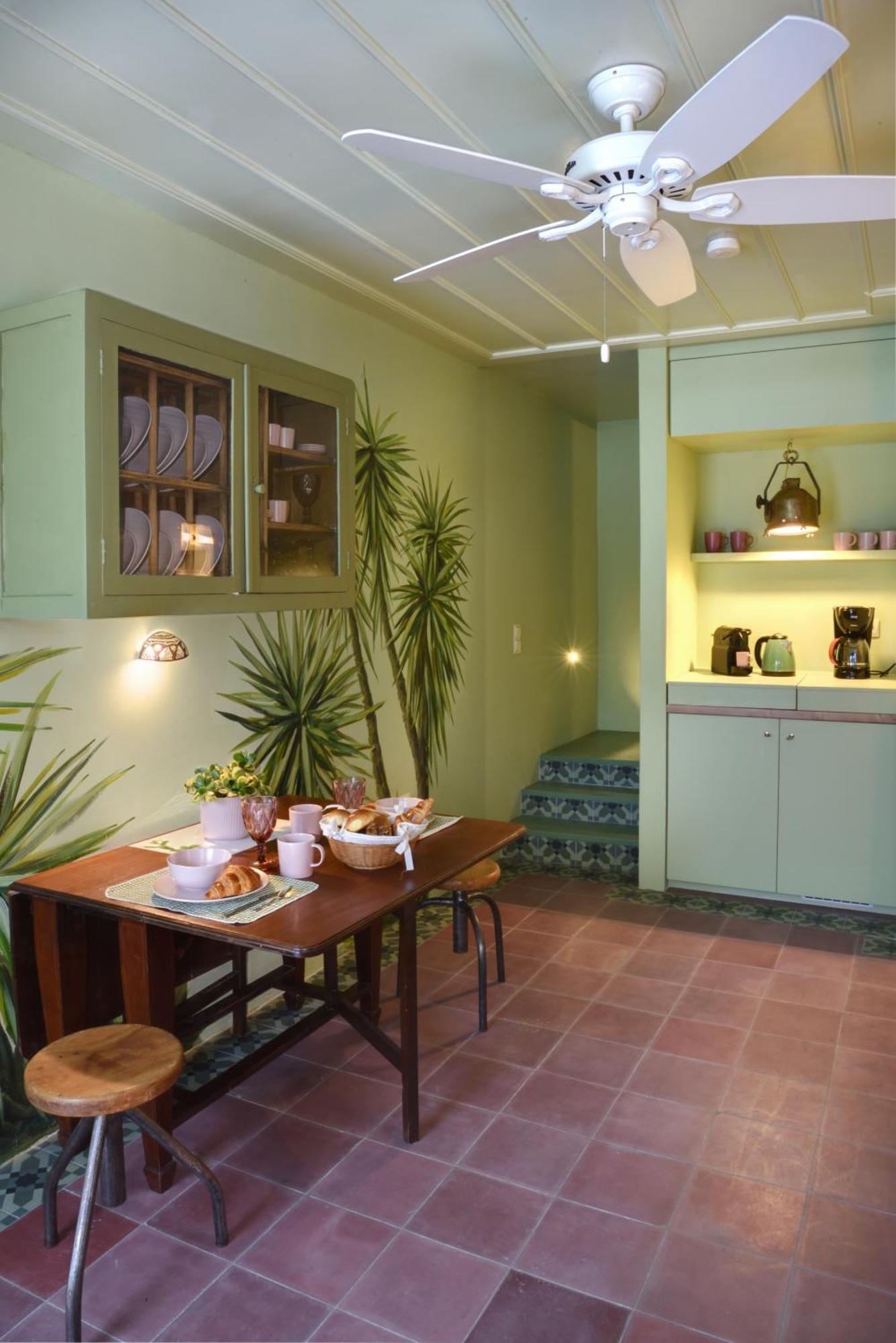 Cactus Hydra - Art Apartments الغرفة الصورة